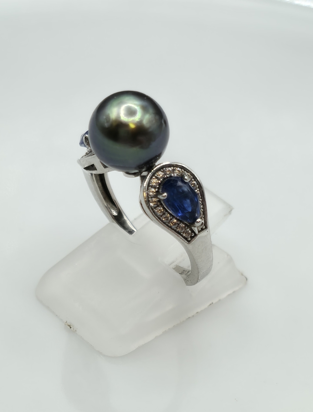 Luxurious Rare Designer Signed Peacock Tahitian Pearl And Topaz Ring - Picture 4 of 8